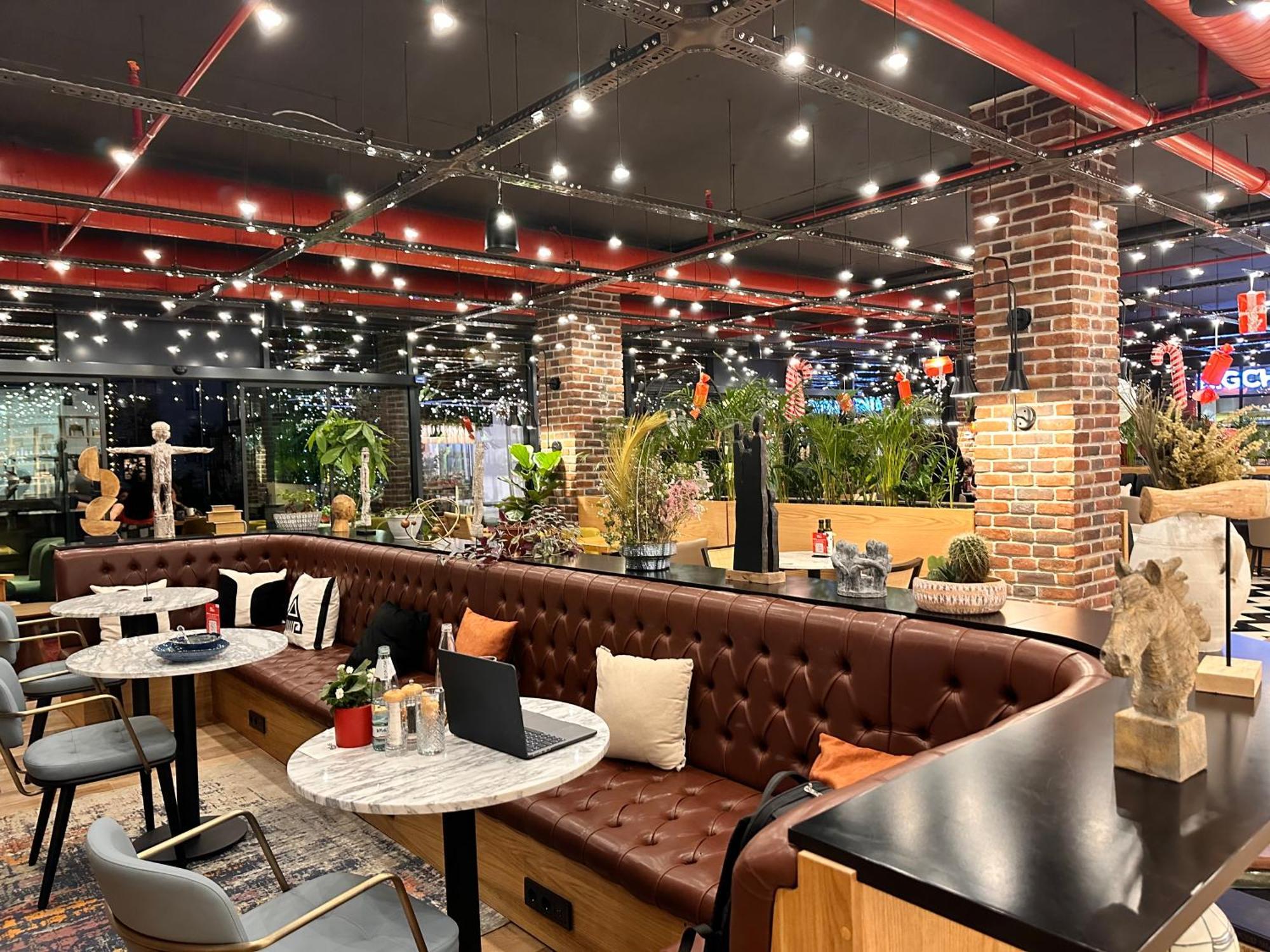 Orbi City Batumi Star Aparthotel Buitenkant foto