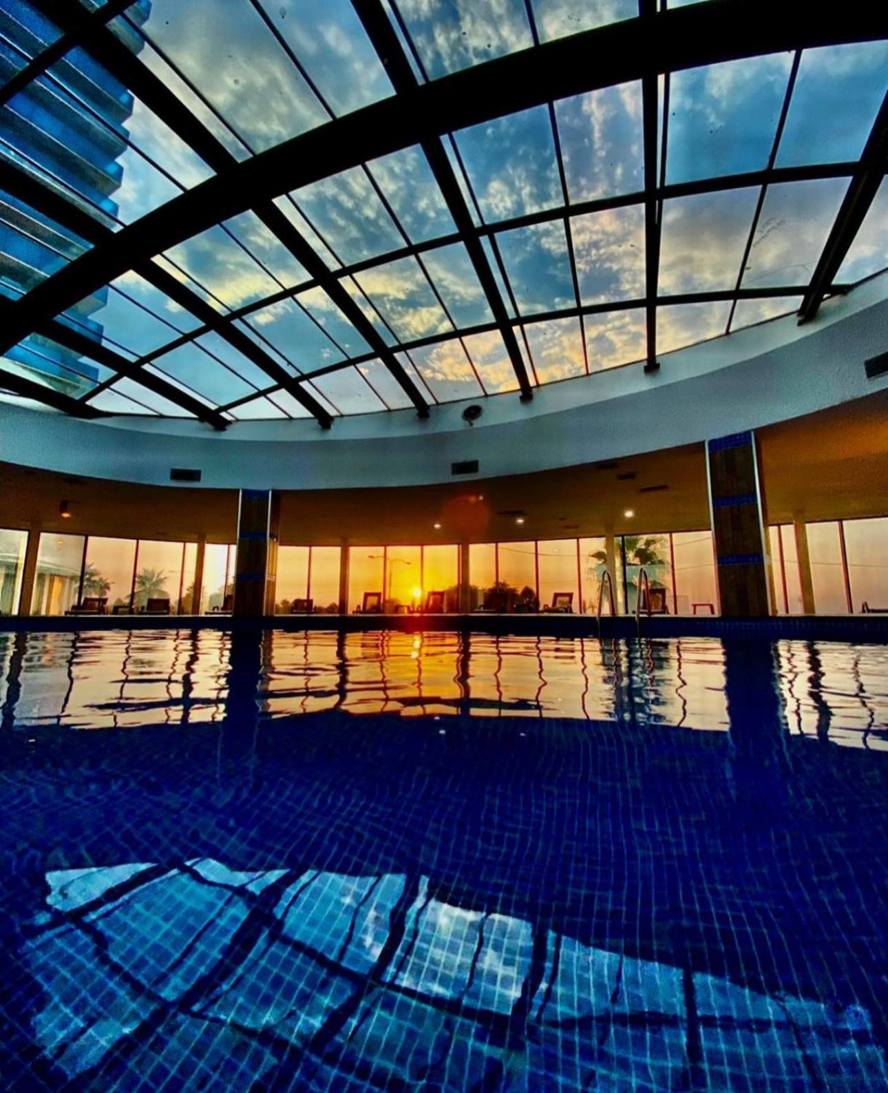 Orbi City Batumi Star Aparthotel Buitenkant foto