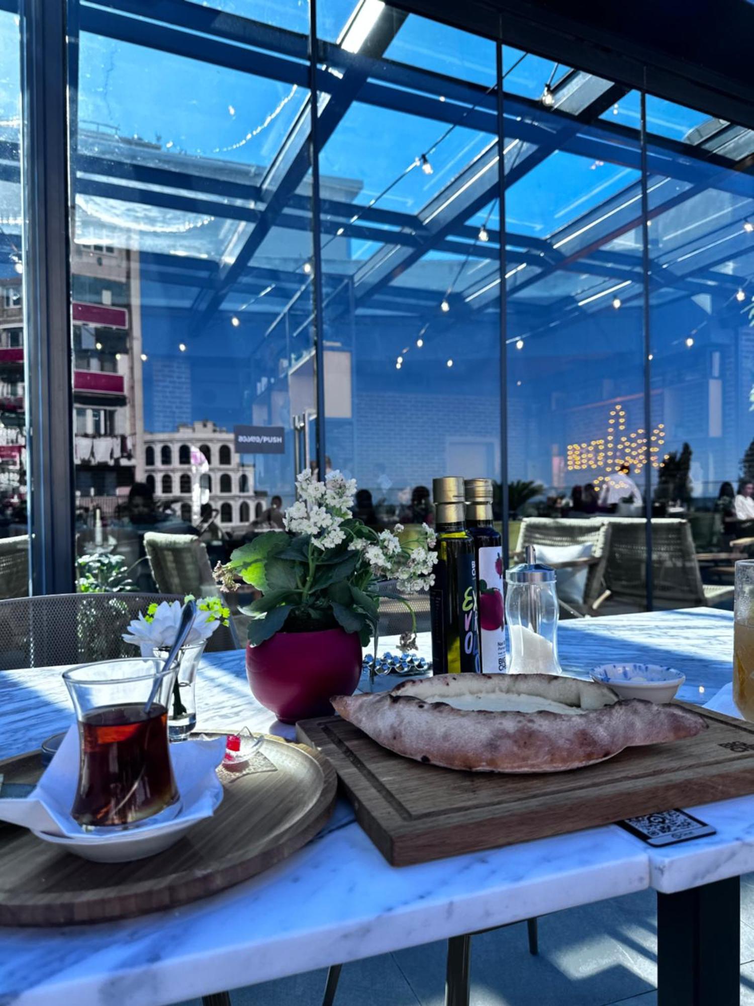 Orbi City Batumi Star Aparthotel Buitenkant foto